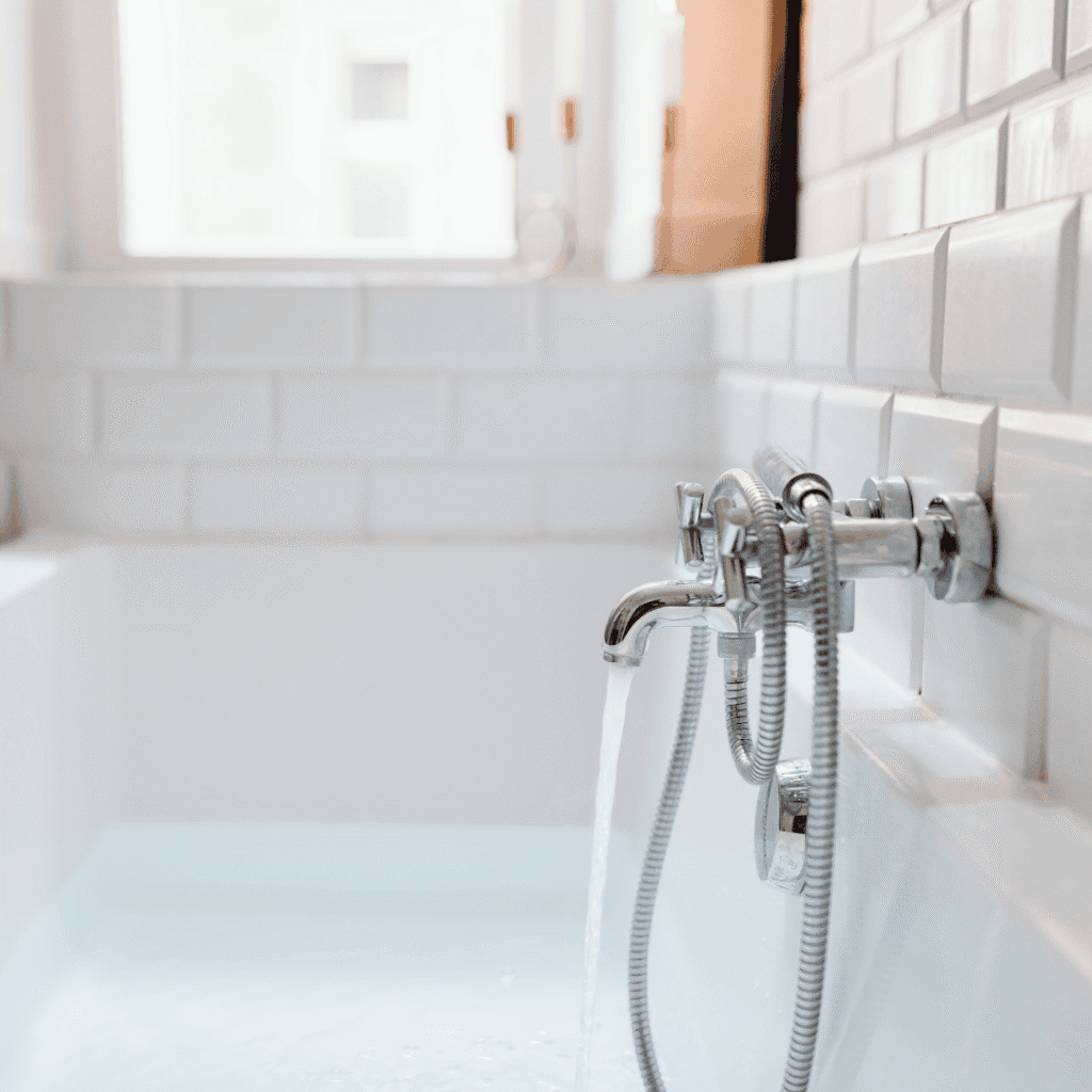 Jak uniká teplo z horké vany?