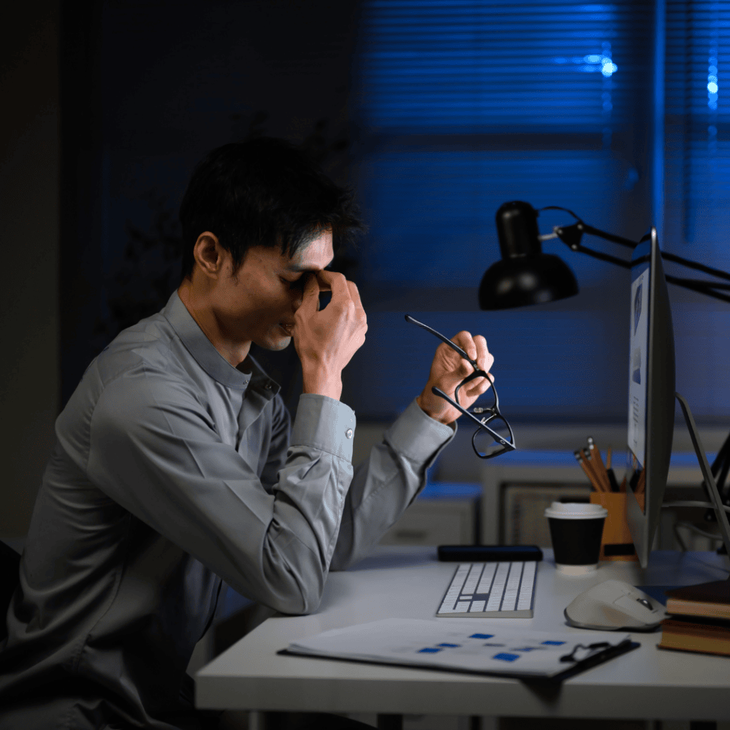 unavené oči z počítače