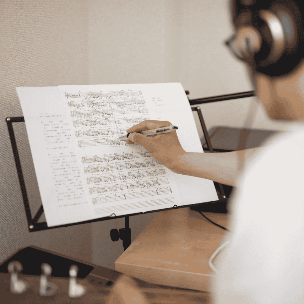 Je možné vyčerpat množství možných písní či melodií?